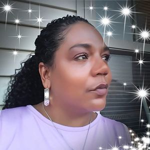 Meet your Posher, Regina